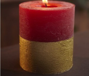 Figgy Pudding Gold Dipped Candle