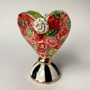 ‘Baby Heart Vase in Red Rose’