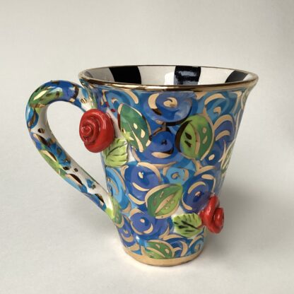 ‘Mug in Blue Rosebush’