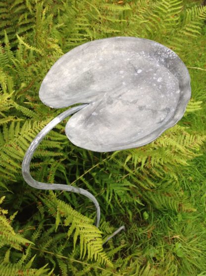 Single Lily Pad Bird Bath