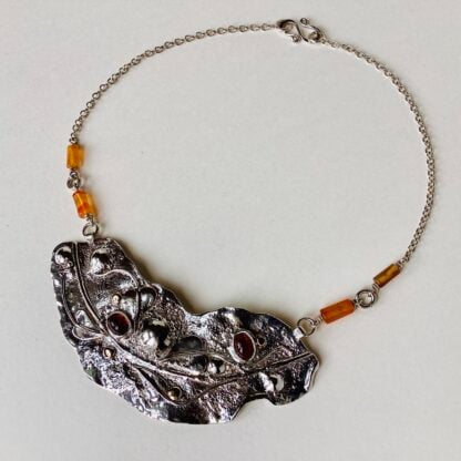 ‘Silver Necklace with Leaves and Carnelian’