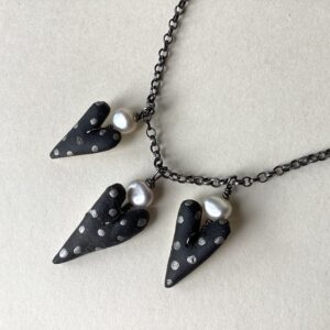 'Three Heart Necklace with Pearls'