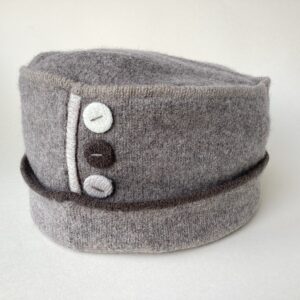 ‘Vole’ Button Hat