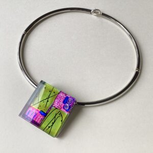 ‘Grapevine' Square Block Choker