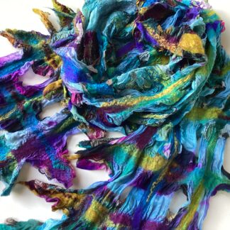 ‘Shaggy Scarf in Blue & Purple’