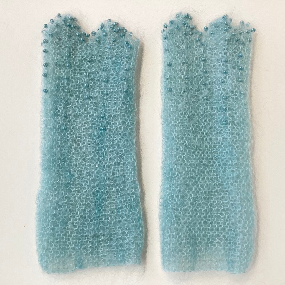 Beaded Wrist Warmers ‘Eau-de Nil’