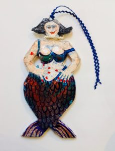 ‘Mermaid with Pearls' Hang Up
