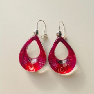 Acrylic Shark Eye Earrings in Zingy Pink