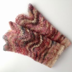 Scalloped Wrist Warmers Mulberry