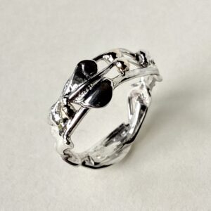 ‘Silver & Gold Leafy Ring’