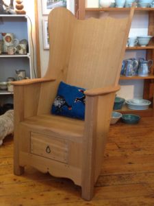 Traditional Oak Lambing Chair