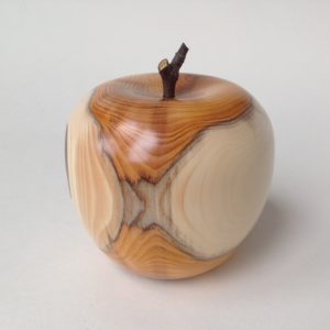 ‘Apple in Yew’