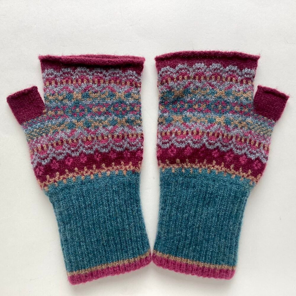 Alloa Open Mitt in Velvet