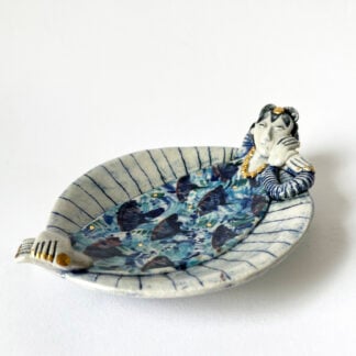 ‘Contented Dishy Lady ll’
