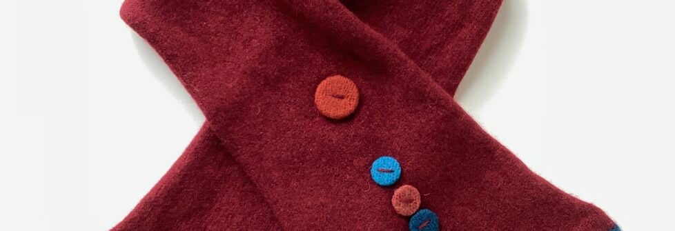 'Button Scarf in Carmine'