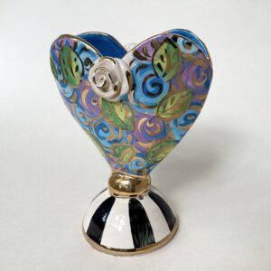 ‘Baby Heart Vase in Blue Rosebush’