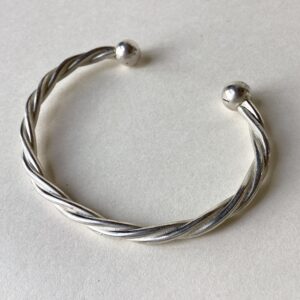‘Ball end Twist’ Silver Bangle