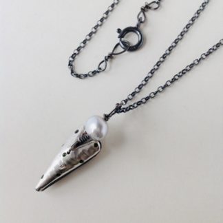 'Silver Heart Necklace with Grey Pearl'